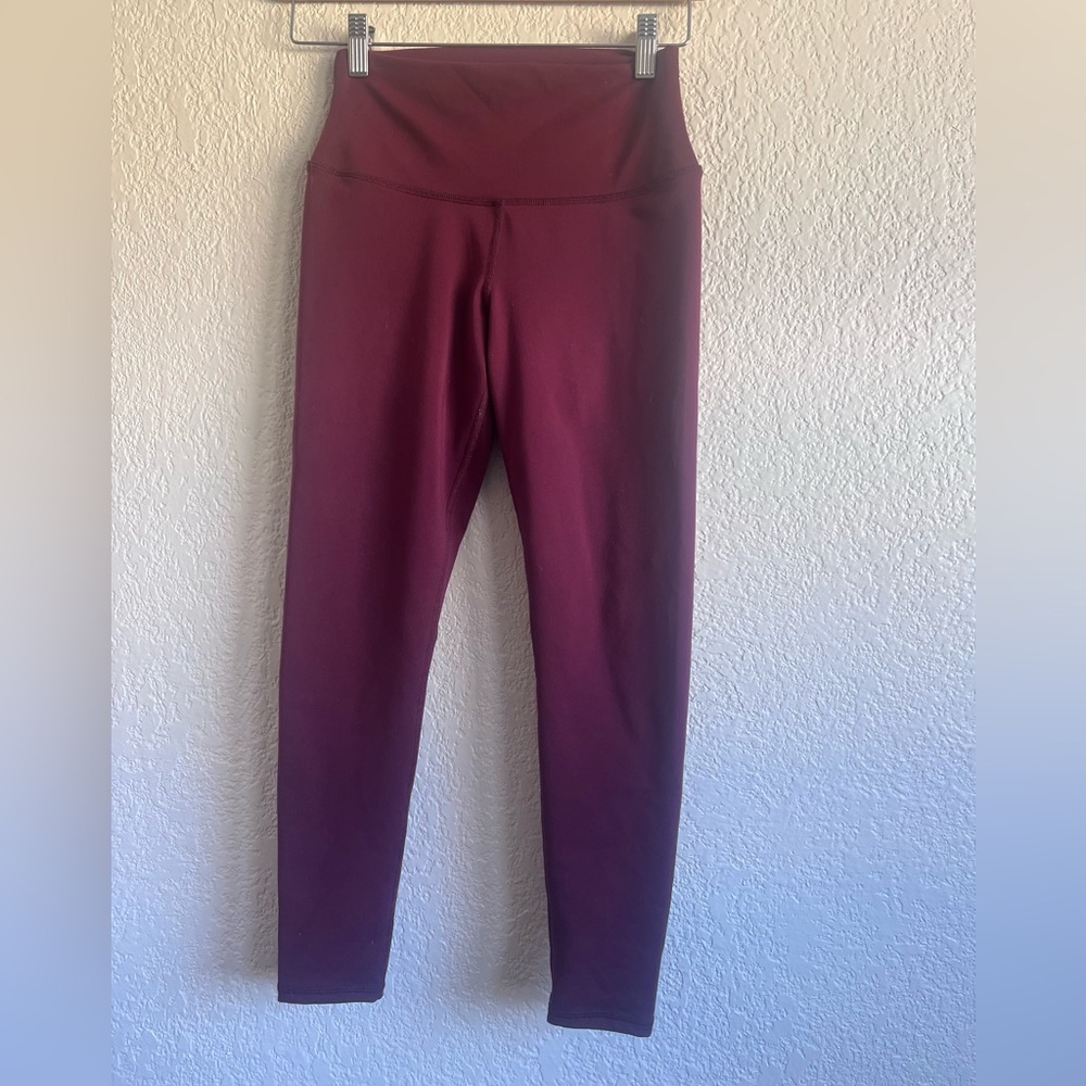 Alo Merlot leggings